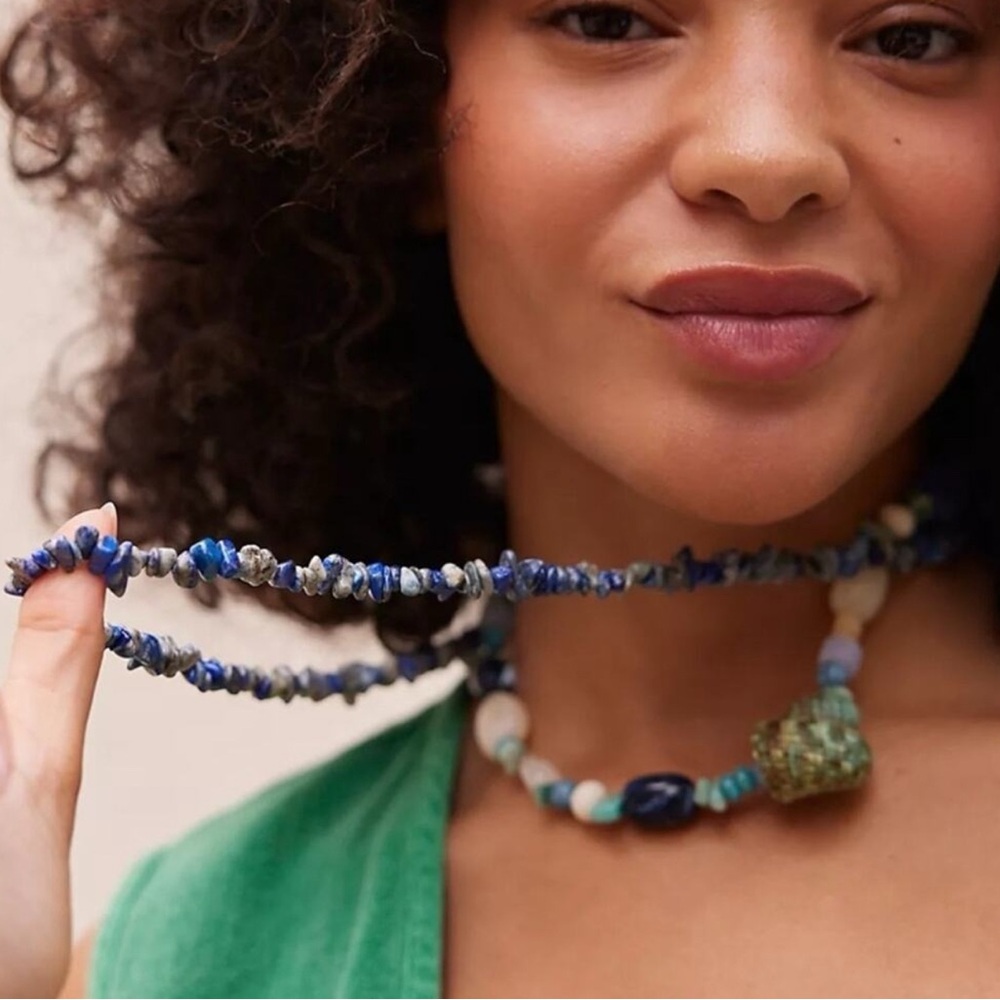NWT Free People single stand crystal Lapis blue Necklace